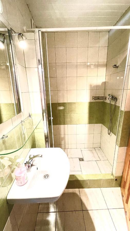 Pokoje I Domek Letniskowy Pod Kasztanem Jastarnia Buitenkant foto